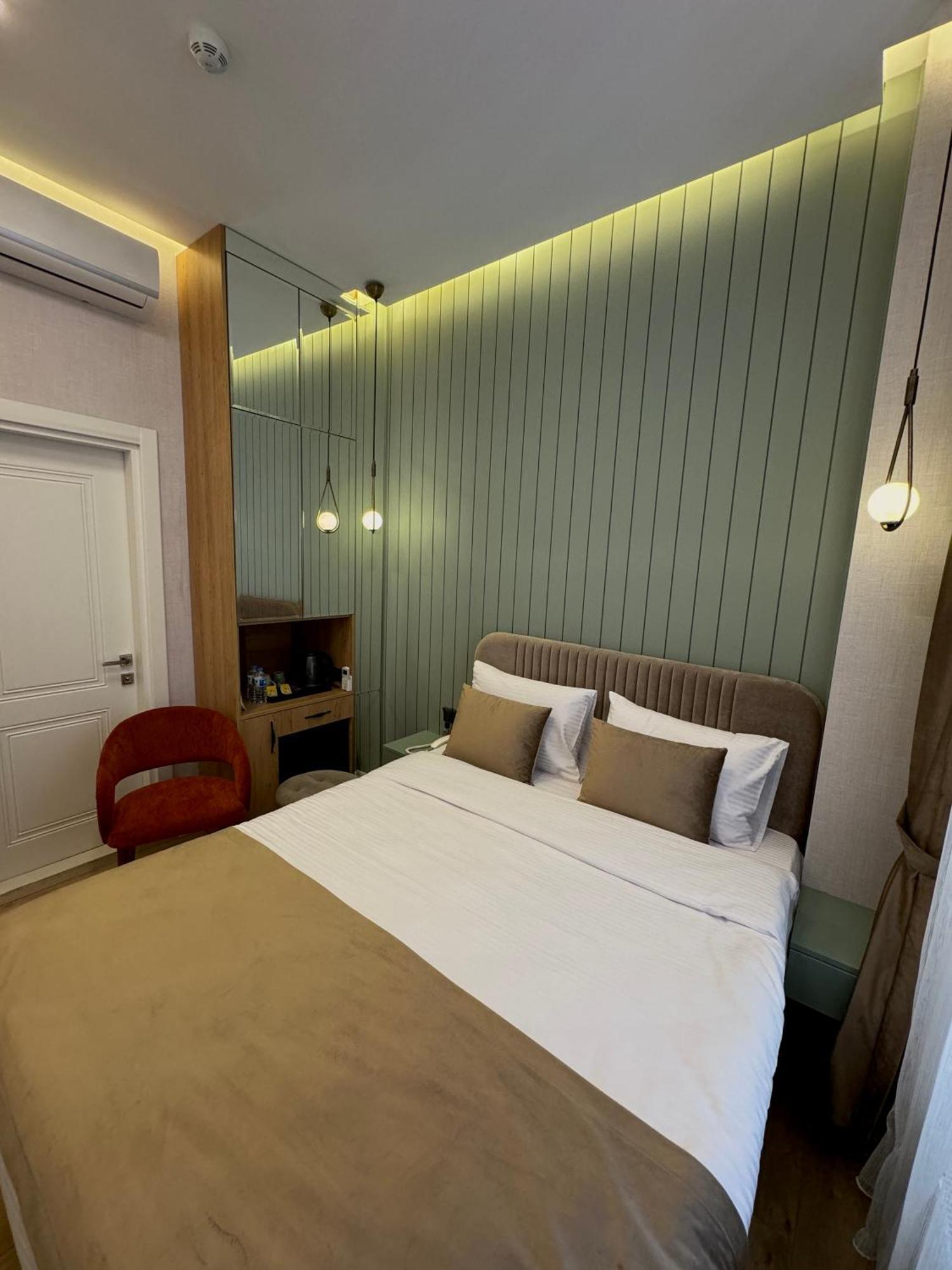 The Aramis Galata Hotel Istanbul Exterior photo