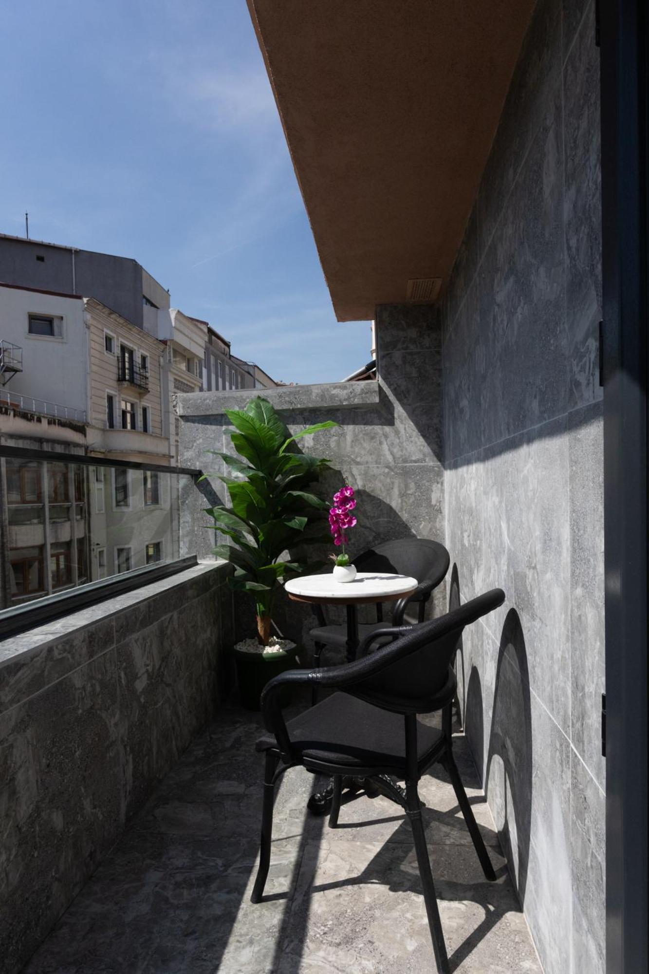 The Aramis Galata Hotel Istanbul Exterior photo